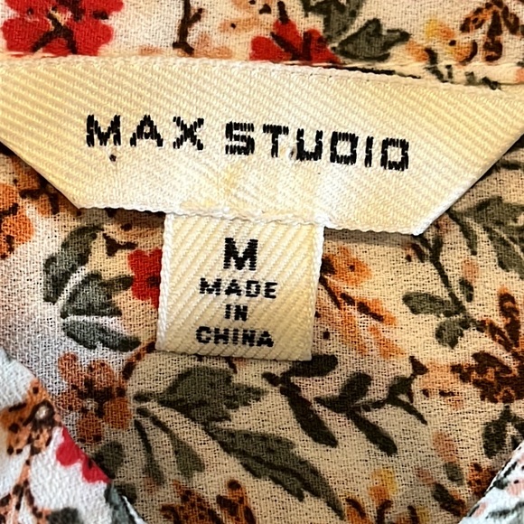 Max Studio Women’s Fall Floral Half Button Georgette Blouse size Medium - Picture 4 of 10